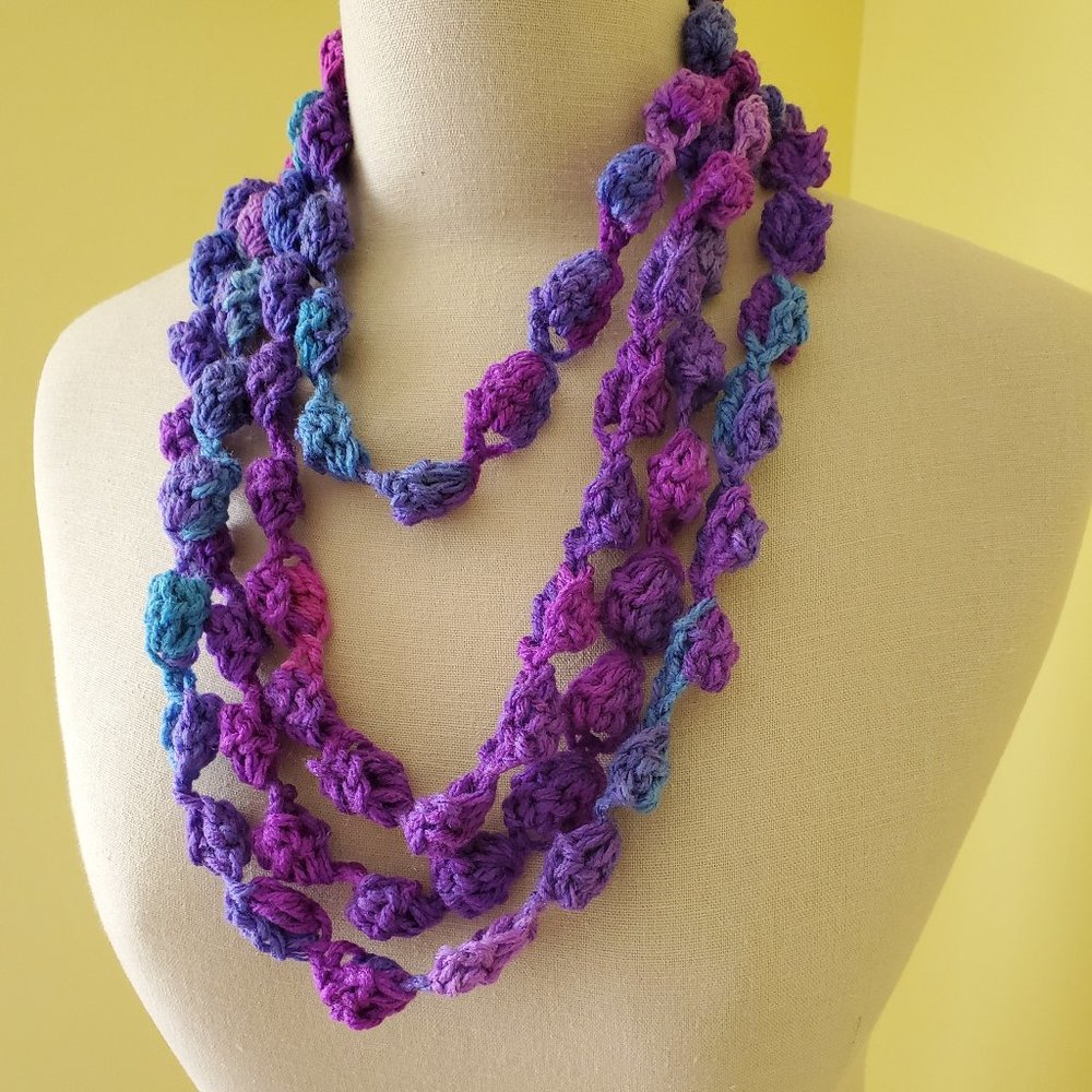 Crochet Grape Bobble Necklace/New